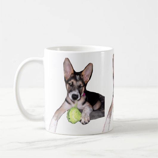 Hübscher Welpe mit Ball Kaffeetasse (Links)