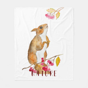 Hübsches Aquarellhörnchen auf einem Zweig mit Beer Fleecedecke