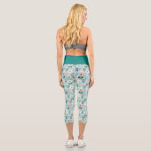 Hübsches Blau und rosa Pastellfarben Blume Capri Leggings (Rückseite)
