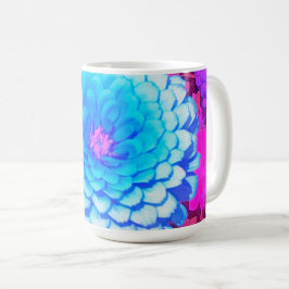 Hübsches blaues Zinnia im Lila Sommergarten Kaffeetasse
