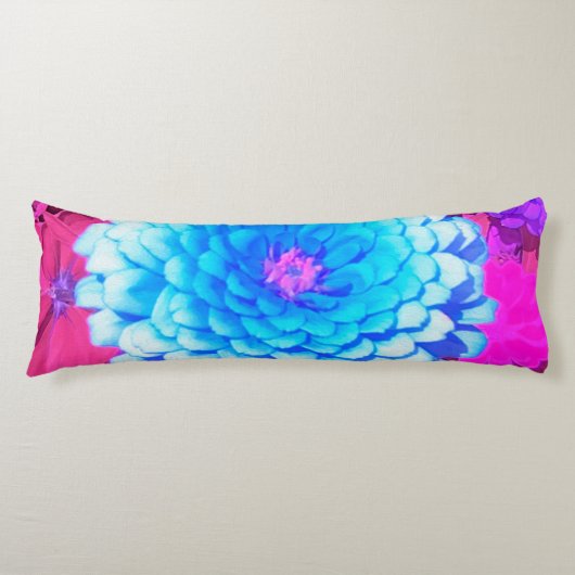 Hübsches blaues Zinnia im Lila Sommergarten Seitenschläferkissen (Vorderseite)