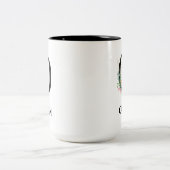 Hübsches Blumenmuster Q mit Monogramm Alphabet Zweifarbige Tasse (Mittel)