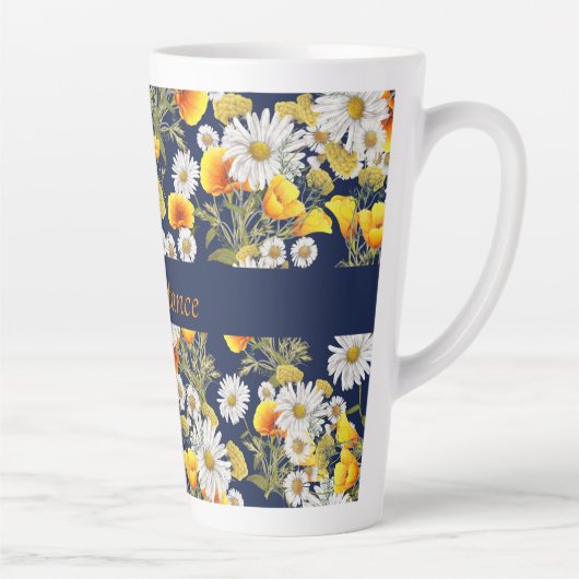 Hübsches Chamomile & Poppies Muster Personalisiert Milchtasse (Rechts)