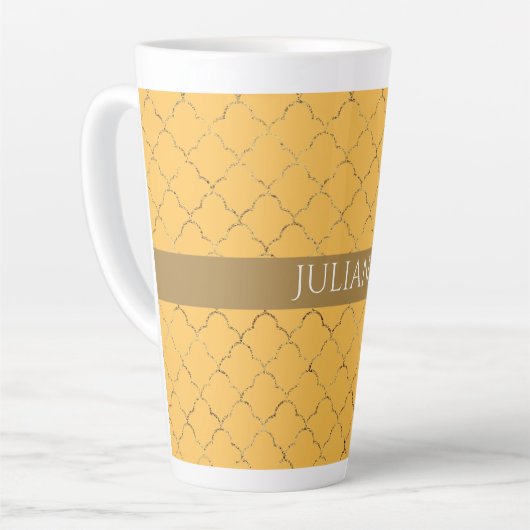 Hübsches Daffodidgold Quatrefolie Personalisiert Milchtasse (Linke Ecke)