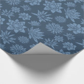 Hübsches dunkelblaues Blumenmuster Geschenkpapier (Ecke)