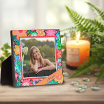 Hübsches florales Whimsisches Foto - Kundenspezifi Fotoplatte<br><div class="desc">Trendy Hübsch Floral Easel Foto Message Plaque - hübsche, skurrile und stilvolle Kunstwerke zum inspirier und Aufheben. Die farbenfrohe, hübsche Blumengestaltung verleiht Ihrem Tag ein angenehmes Ambiente. Diese lustigen personalisierten Foto Easel Plakate machen große inspirierende Feste für Familie, Freunde, Mitarbeiter, Lehrer, etc.. Das perfekte Geschenk für alle Ihre Valentine. Modernere,...</div>