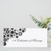 Hübsches Florals Black Wedding Programm (Stehend Vorderseite)