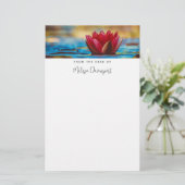 Hübsches Foto einer Lotus-Blume in einem Teich Briefpapier (Stehend Vorderseite)