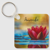 Hübsches Foto einer Lotus-Blume in einem Teich Schlüsselanhänger (Vorderseite)