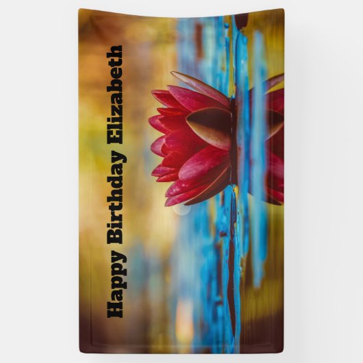 Hübsches Foto einer Lotus-Blume in einem Teich zum Banner (Vertikal)