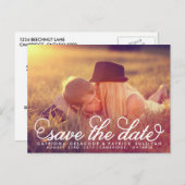 Hübsches Foto mit weißem Skript Save the Date Post Ankündigungspostkarte (Vorne/Hinten)