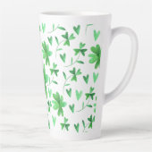 Hübsches irisches Kleeblatt-Muster| Grün und Weiß Milchtasse (Rechts)