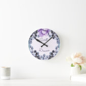 Hübsches Lavendel Eucalyptus Baby-Kinderzimmer Runde Wanduhr (Zuhause)