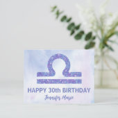 Hübsches Libra-Zeichen Custom Lila Happy Birthday Postkarte (Stehend Vorderseite)