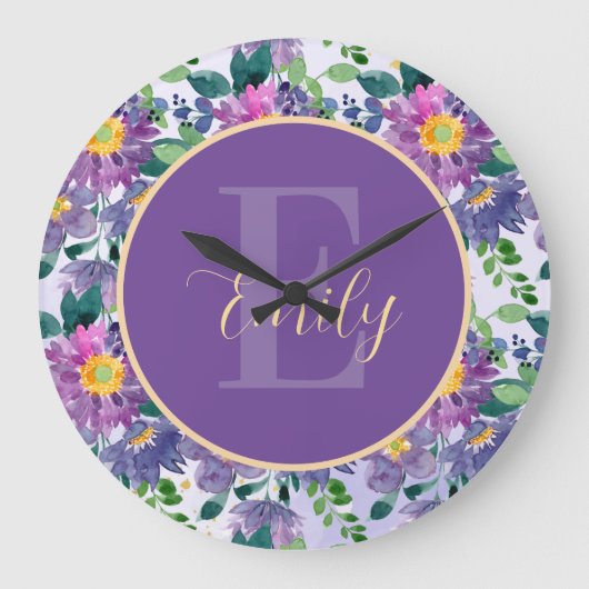 Hübsches Lila Blue Florals Monogram Große Wanduhr (Vorderseite)