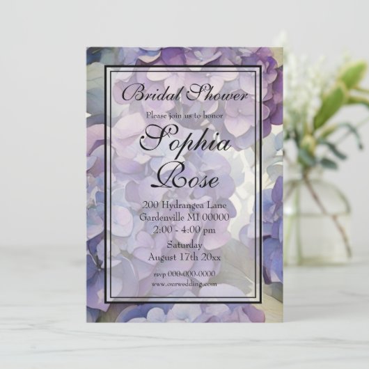 Hübsches lila Brautparty Einladung (Stehend Vorderseite)