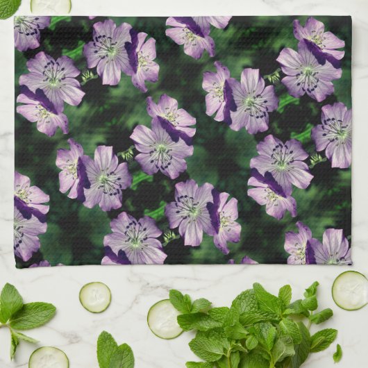 Hübsches Lila Geranium-Blume-Pair-Muster Geschirrtuch (Gefaltet)