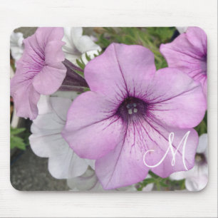 Hübsches Lila Petunia Blume Foto Monogramm Mousepad