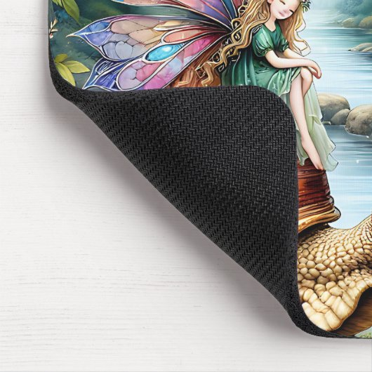 Hübsches Märchenland mit niedlicher Schnecke und S Mousepad (Ecke)