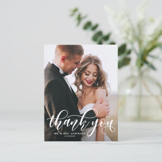 Hübsches modernes kalligrafisches Hochzeitssemble Postkarte (Stehend Vorderseite)