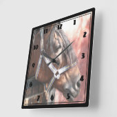 Hübsches Pferd in einem sonnigen Stall Quadratische Wanduhr (Winkel)