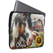 Hübsches Pinto Brown und Weißpferd auf rustikaler  Laptopschutzhülle (Vorne Rechts)