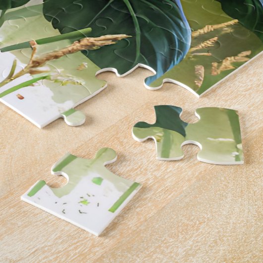 Hübsches Pinto Brown und Weißpferd auf rustikaler Puzzle (Seite)