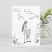 Hübsches Pony and Squirrels Woodland Horse Geburts Einladung (Stehend Vorderseite)