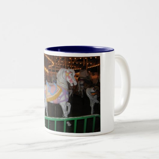 Hübsches Pony Zweifarbige Tasse (VorderseiteRechts)