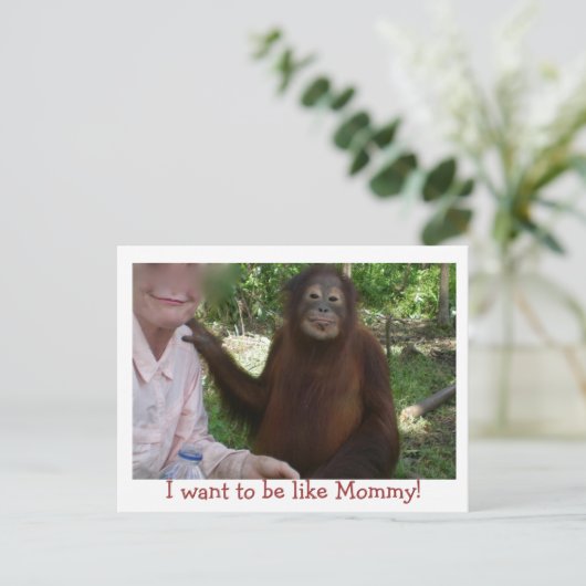Hübsches Primat lächelt wie Mommy Postkarte (Stehend Vorderseite)