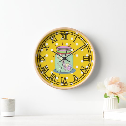 Hübsches Retrohandkunstzimmer Wasserfarbe Gelb Uhr (Zuhause)