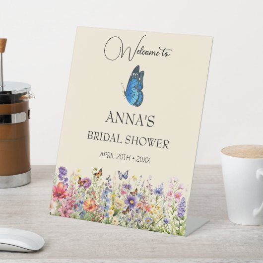 Hübsches Rosa Schmetterlinge Brautparty Sockelschild (In SItu)