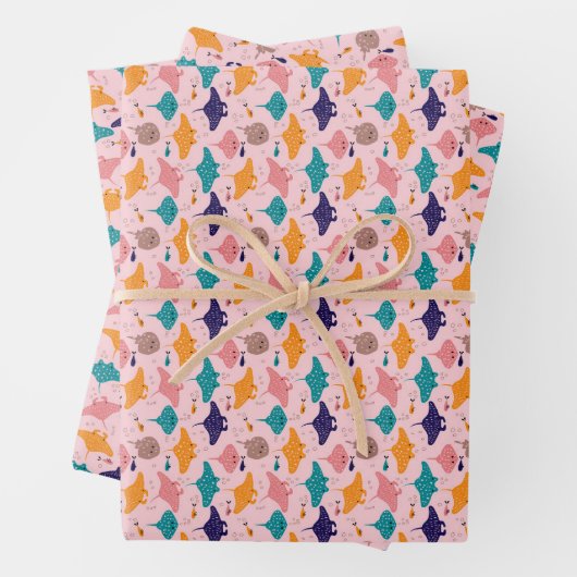 Hübsches rosa Stachelrochen- und Mantarochen-Fisch Geschenkpapier Set (Beispiel)