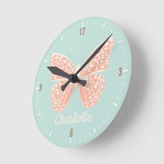 Hübsches Schmetterlingsmädchen Runde Wanduhr (Winkel)