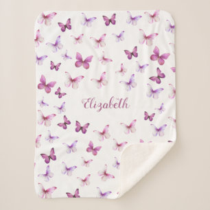 Hübsches Schmetterlingspink und Lila Mädchen Sherpadecke