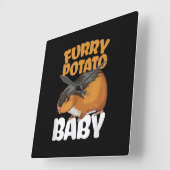 Hübsches TierHamster mit Kartoffeln Quadratische Wanduhr (Winkel)