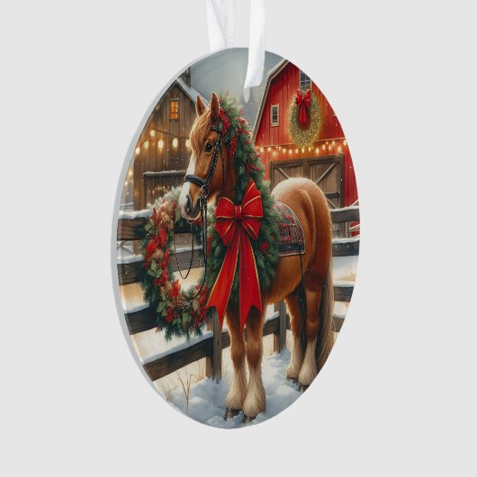Hübsches Weihnachtspferd auf einem festlichen Baue Ornament (Vorderseite)