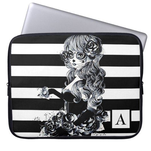 Hübsches ZuckerkulGirl, schwarz und weiß gestriche Laptopschutzhülle (Vorderseite)