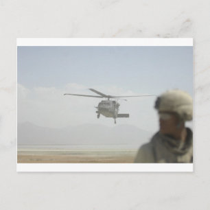 Hubschrauber, die Truppen abholen Postkarte