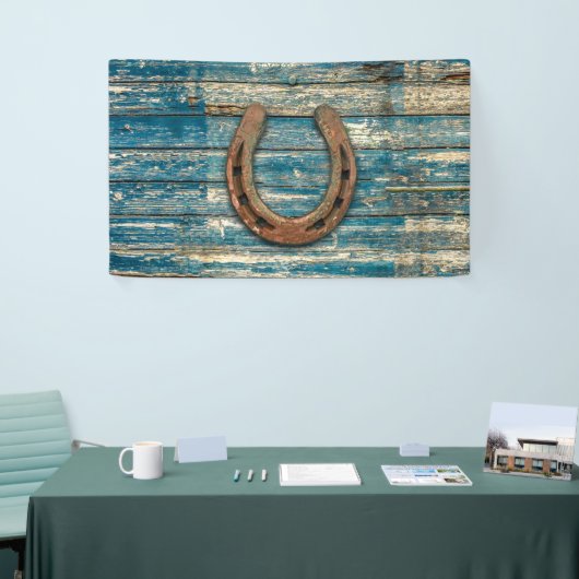 Hufeisen auf blauen hölzernen Brettern Banner (Messeveranstaltung)