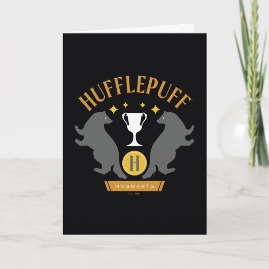 HUFFLEPUFF™ Badger und Cup House Pride Grafik Karte (Vorderseite)