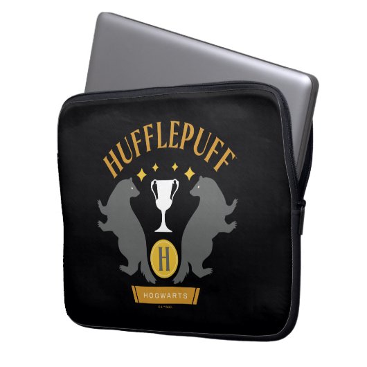 HUFFLEPUFF™ Badger und Cup House Pride Grafik Laptopschutzhülle (Vorderseite Links)