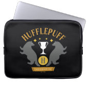 HUFFLEPUFF™ Badger und Cup House Pride Grafik Laptopschutzhülle (Vorderseite)