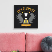 HUFFLEPUFF™ Badger und Cup House Pride Grafik Leinwanddruck (Insitu (Wohnzimmer))