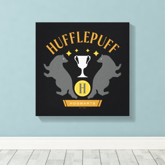 HUFFLEPUFF™ Badger und Cup House Pride Grafik Leinwanddruck (Insitu (Holzboden))