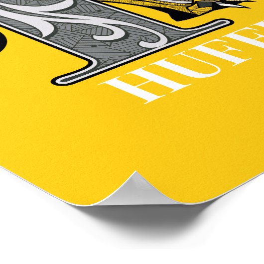 HUFFLEPUFF™ Crosshatched Emblem Poster (Ecke)