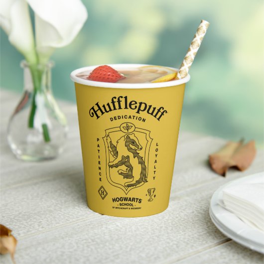 HUFFLEPUFF™ Hingabe Geduld Loyalität Wappen Pappbecher (In Situ)