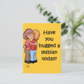 Hug A Lesbian Postkarte (Stehend Vorderseite)