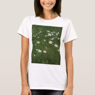 Hügel der Gänseblümchen T-Shirt