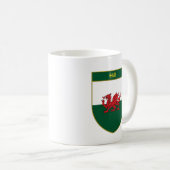 Hügel-Waliser-Flaggen-Schild Kaffeetasse (VorderseiteRechts)